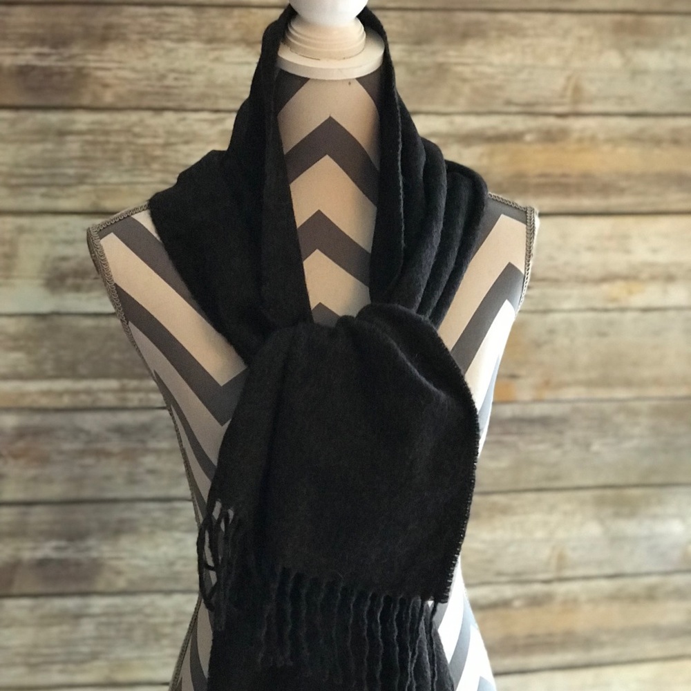 🧣 Deep Charcoal Grey Scarf 🧣 57”